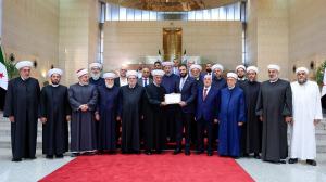 دريان في قصر الشعب